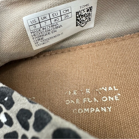 Toms Avalon Leopard Print Canvas Slip On Shoe 9 Black Tan - Picture 9 of 10